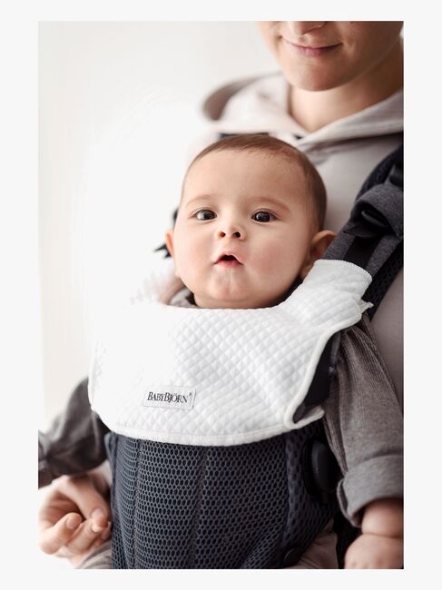 BabyBjörn Lätzchen für Harmony Babytrage, Weiß
