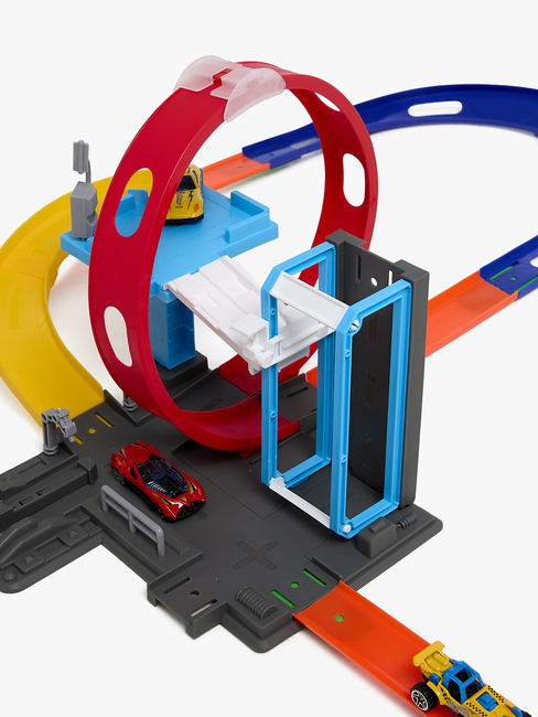 Alex's Garage Track Racing Autorennbahn mit Sportwagen