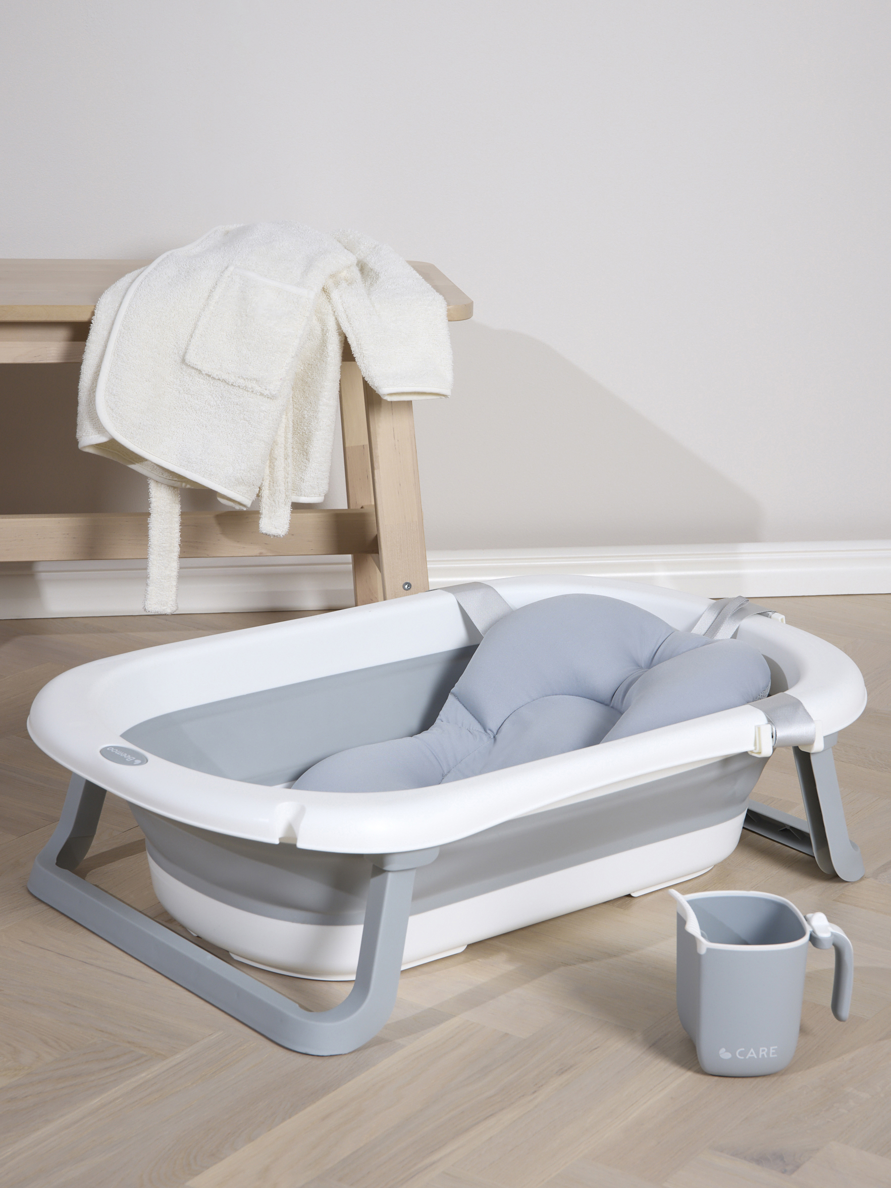 Beemoo CARE Assist Badewanne inkl. Badestütze &  Duschkanne, White/Grey