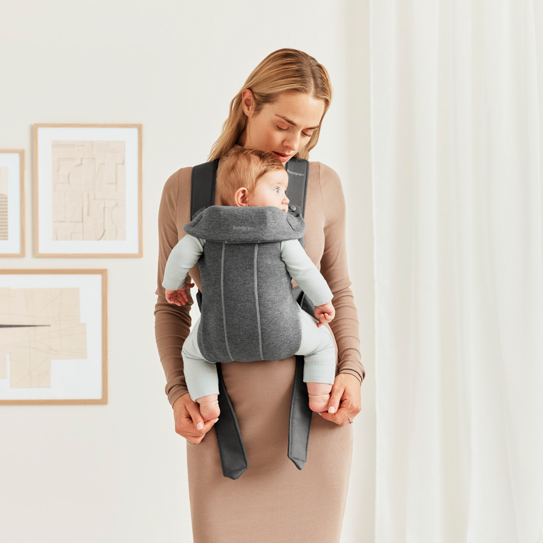 BabyBjörn Mini Babytrage 3D Jersey, Dunkelgrau