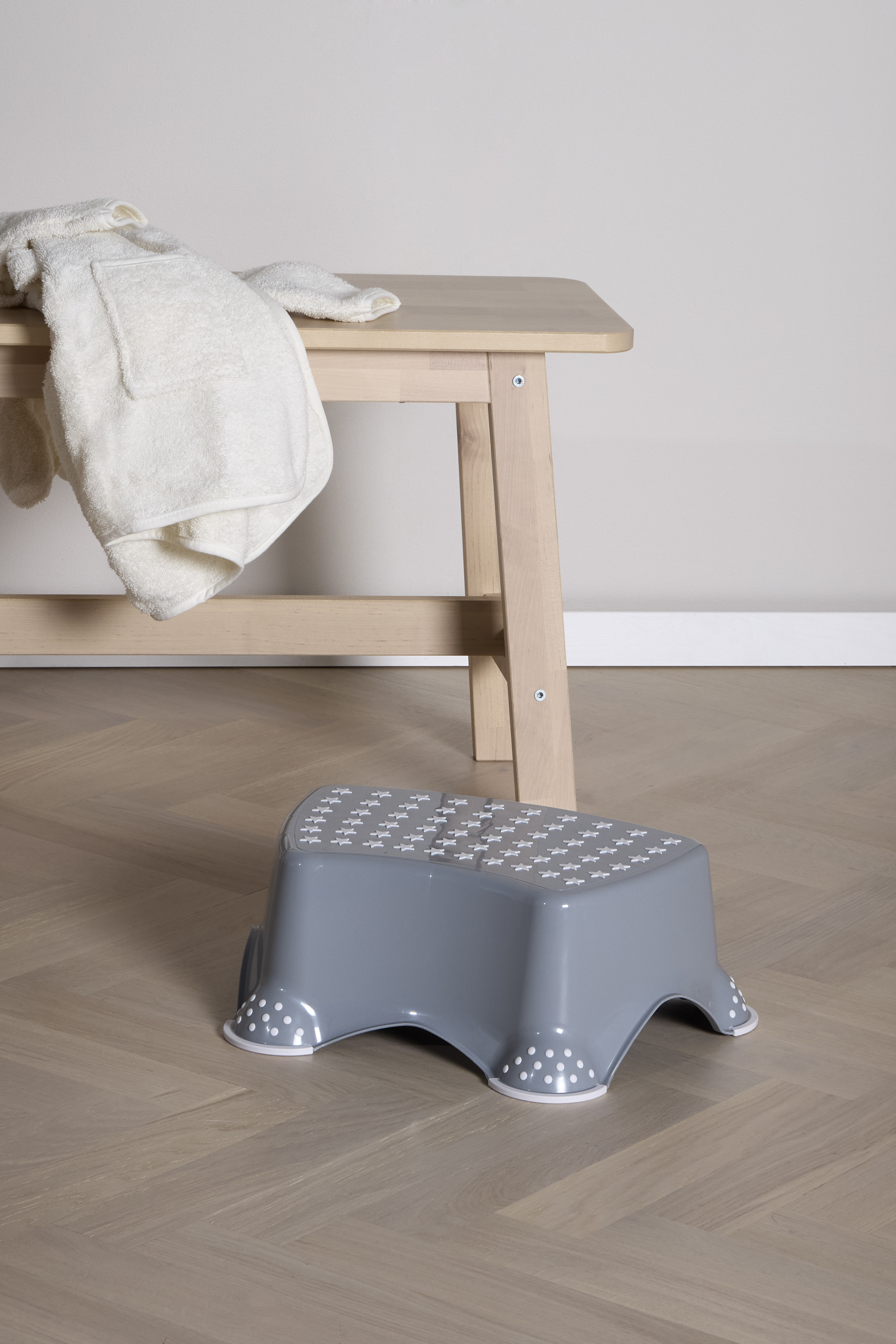 Care Tritthocker, Grau