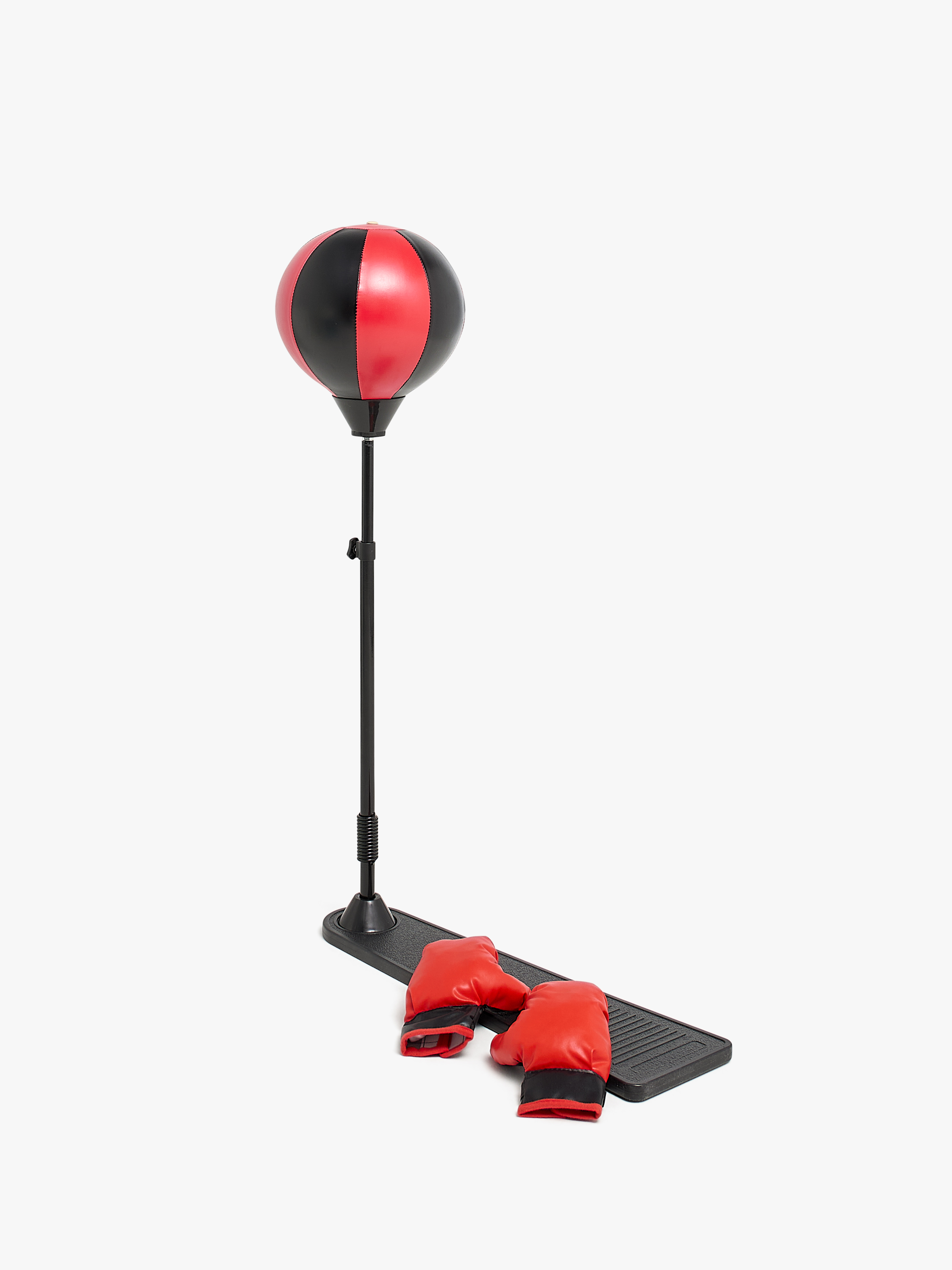 Boxball mit Handschuhen