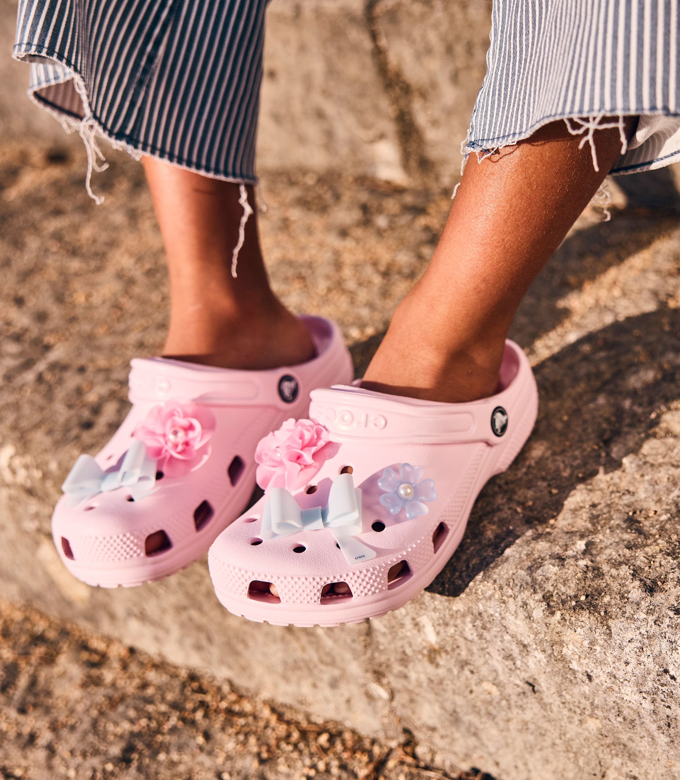Crocs Classic Kids Kinder Sandalen, Pink Milk, 24-25