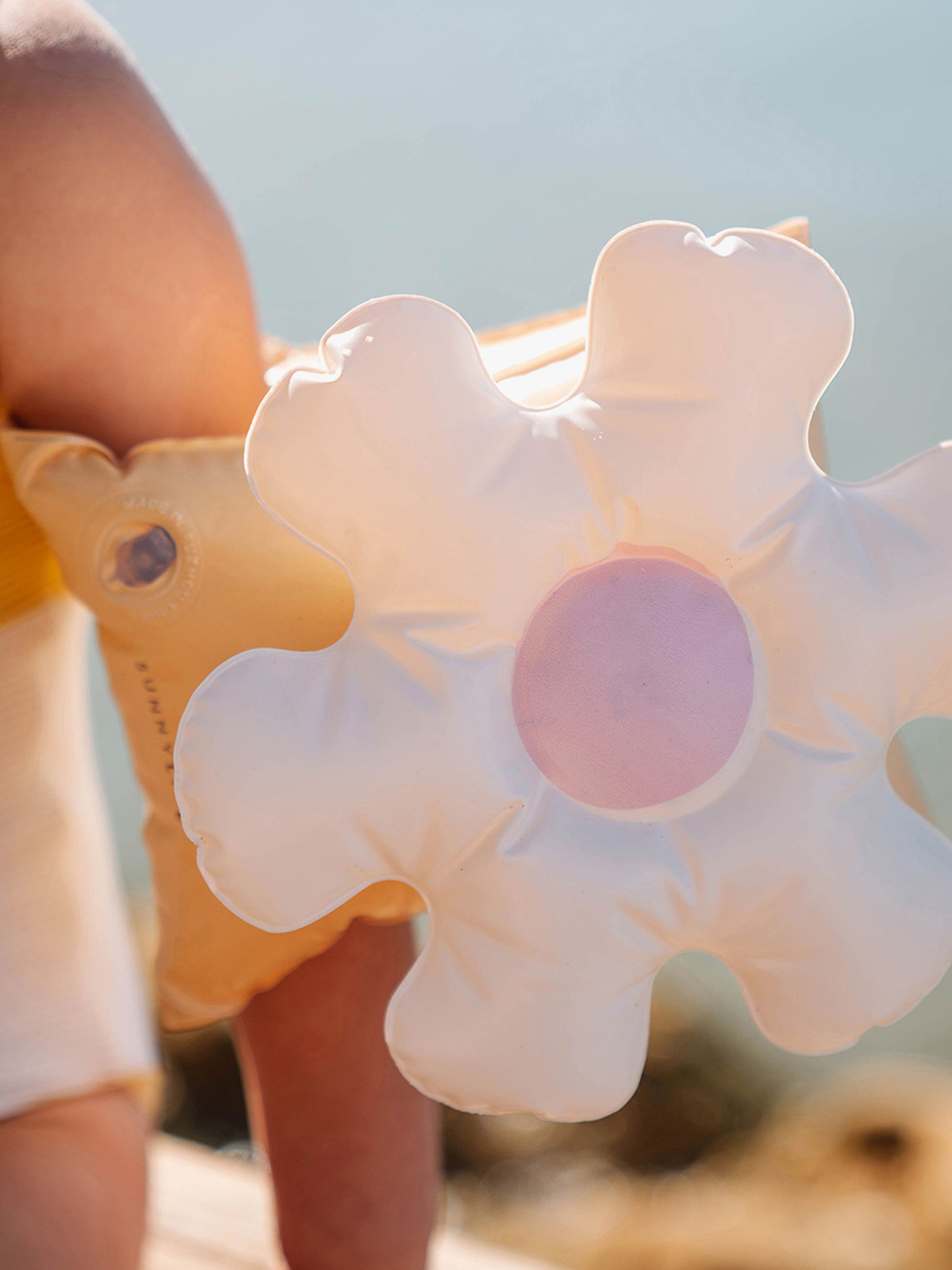 SUNNYLiFE Aufblasbare Schwimmflügel, Princess Swan Multi