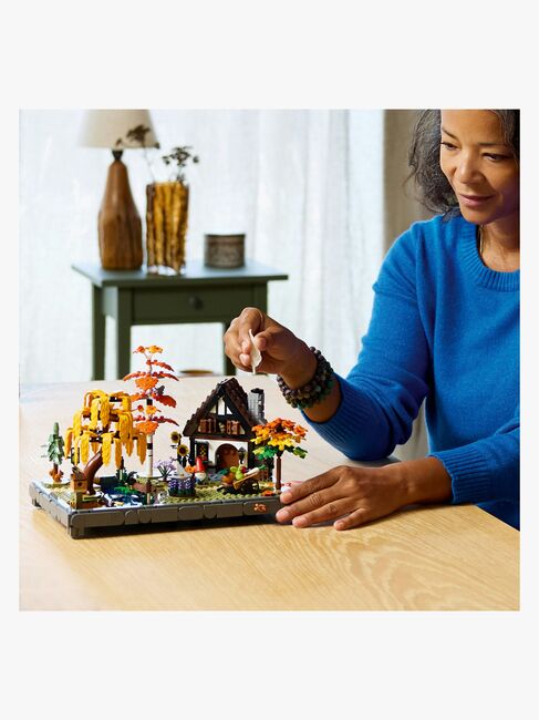 LEGO Icons 11372 Herbstlicher Landhausgarten