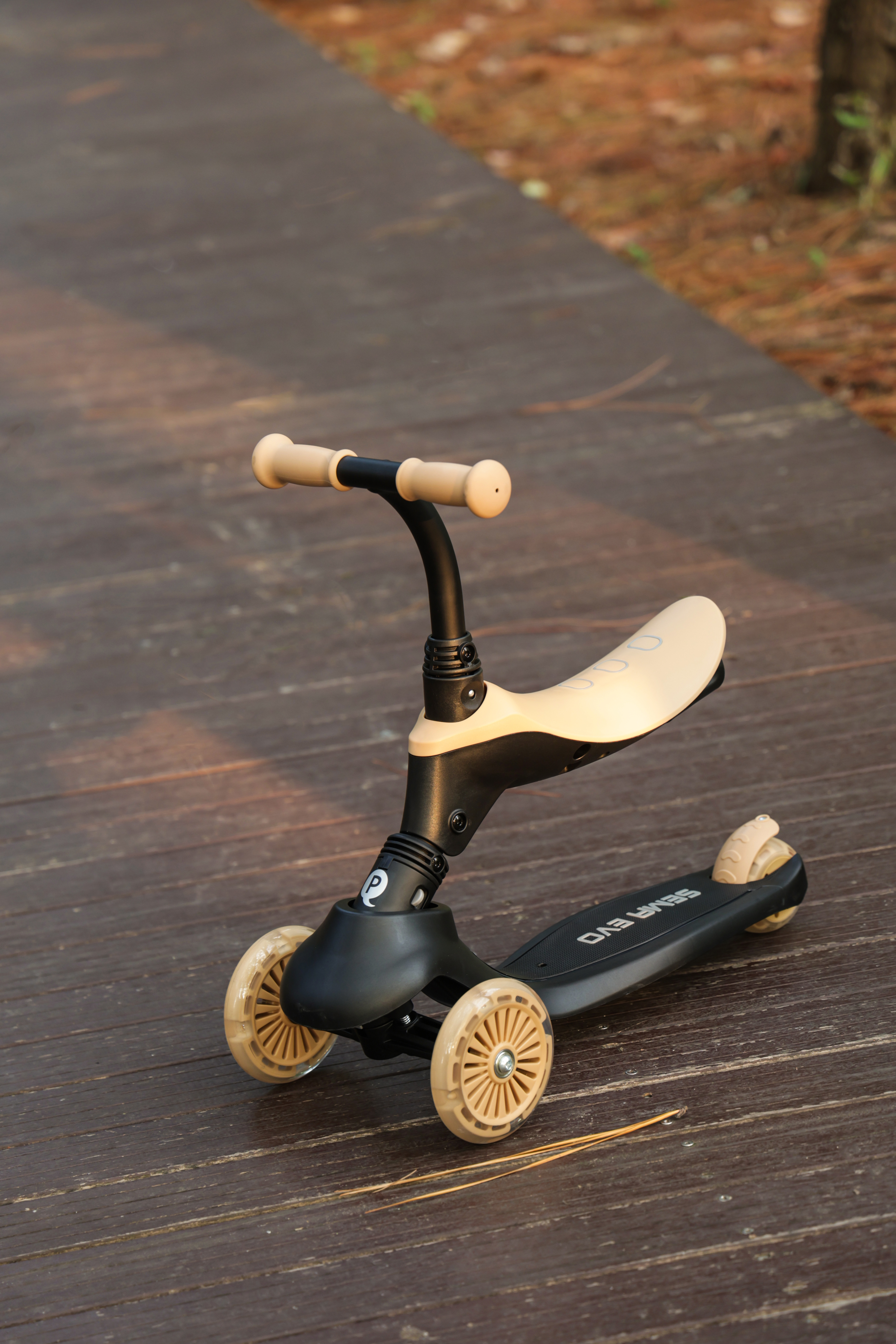 QPlay Sema Evo 5-in-1 3-rädriger Tretroller, Khaki