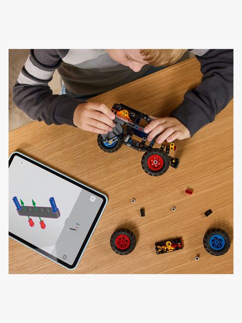 LEGO Technic 42219 Monster Jam Grave Digger Feuer und Eis