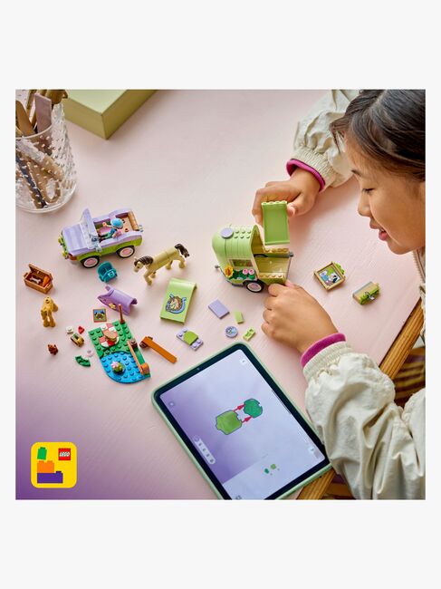 LEGO Friends 42695 Pferd und Fohlen mit Pferdeanhänger