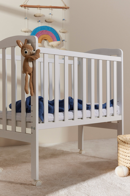 JLY ALICE Babybett mit BabyDan Matratze Comfort 40x84