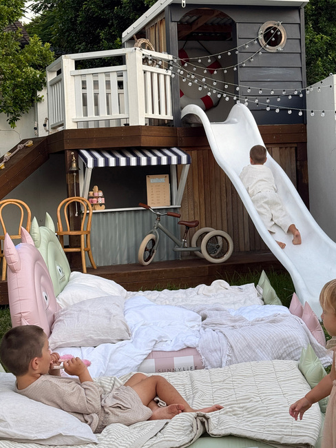 SUNNYLiFE Aufblasbares Kinderbett, Monster Pink