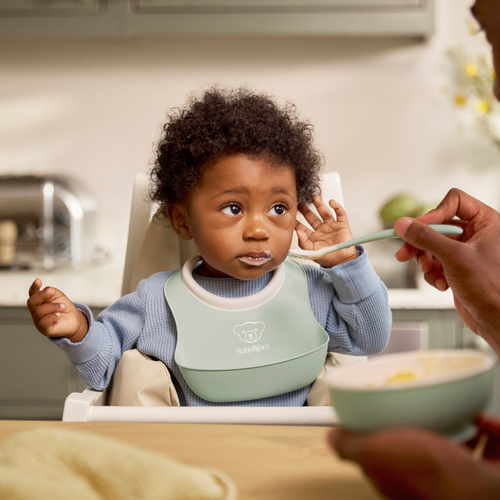 BabyBjörn Lätzchen-Set 2er-Pack, Hellgrün/Hellblau