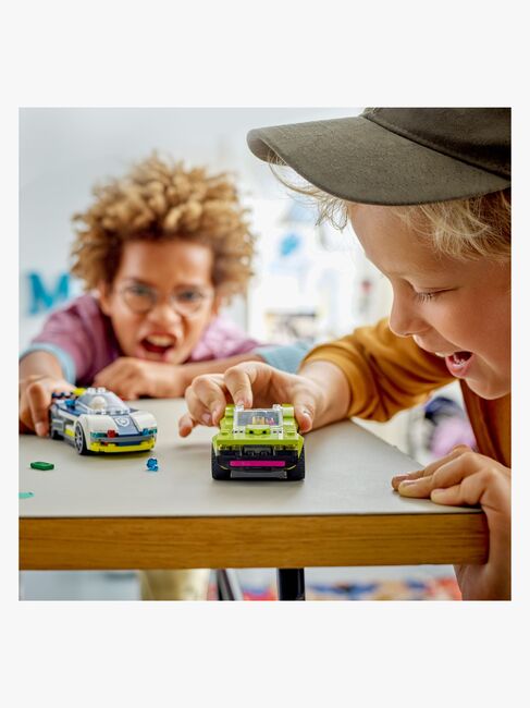 LEGO City 60415 Verfolgungsjagd mit Polizeiauto und Muscle Car