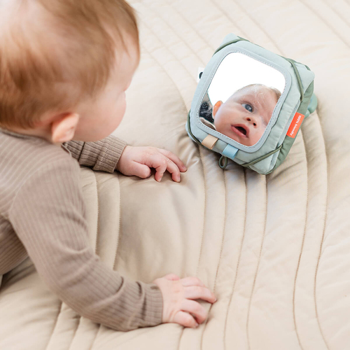 Done By Deer Tiny Farm Aktivitätsspielzeug, Grün