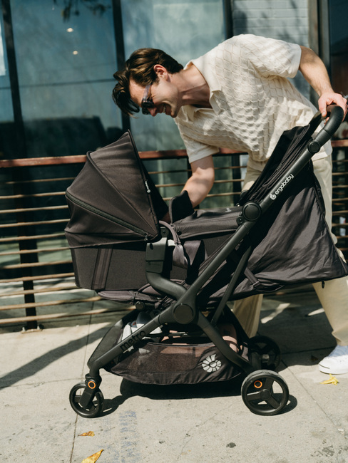 Ergobaby Metro 3 Liegewanne, Schwarz