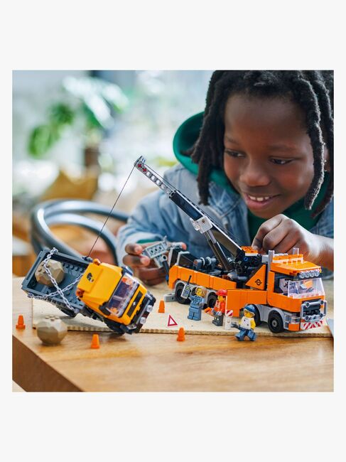 LEGO City 60467 Schwerlast-Abschleppwagen mit Kran