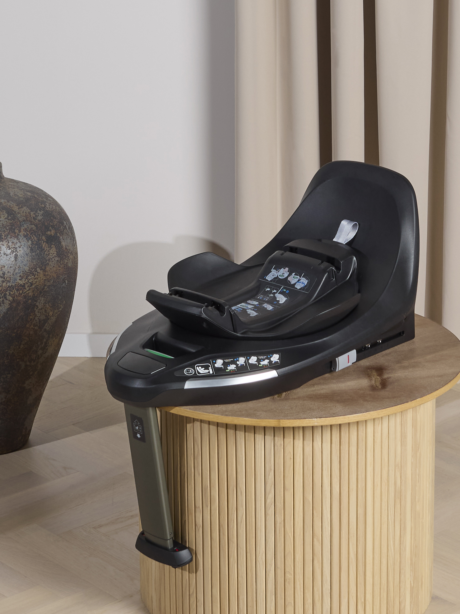 Beemoo Revolve i-Size Basis, Schwarz