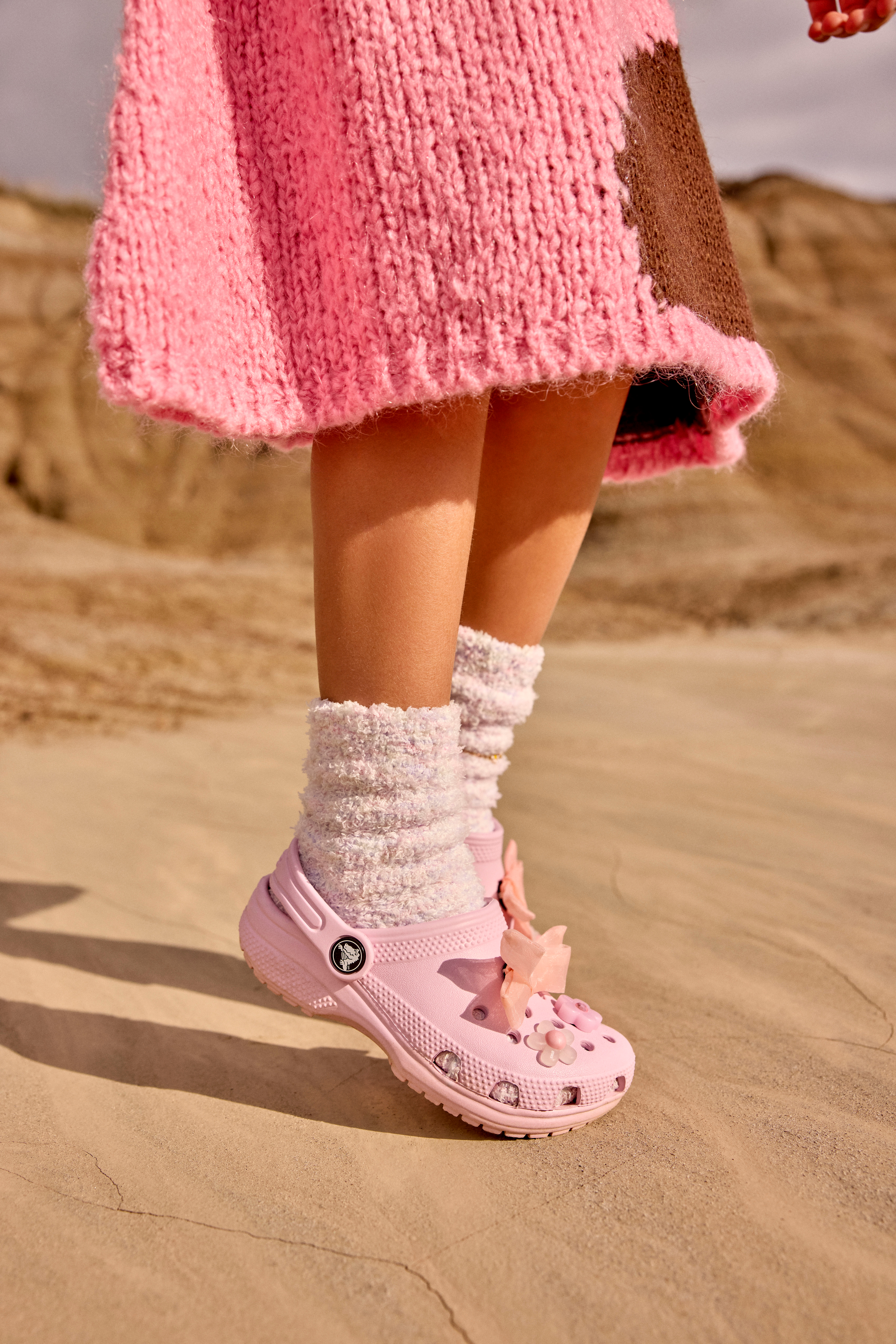 Crocs Classic Kinder Sandalen, Pink Milk, 32-33