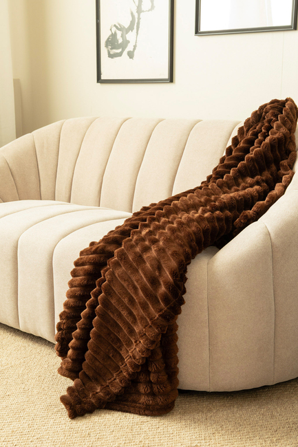 KMCarpets Stripe Decke 130x170, Braun