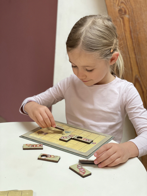Egmont Toys Magnetspiel Raupe