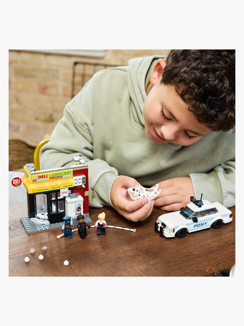 LEGO Super Heroes 76311 Spider-Verse: Miles Morales vs. Spot