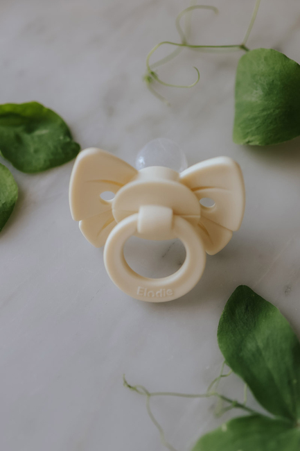 Elodie Binky Bow Schnuller 3+, Oat White