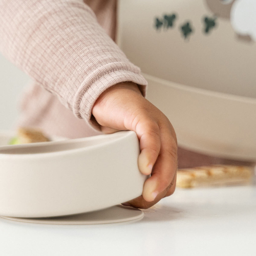 Done By Deer Tiny Farm Silikon Geschirr-Set Stick & Stay, Sand