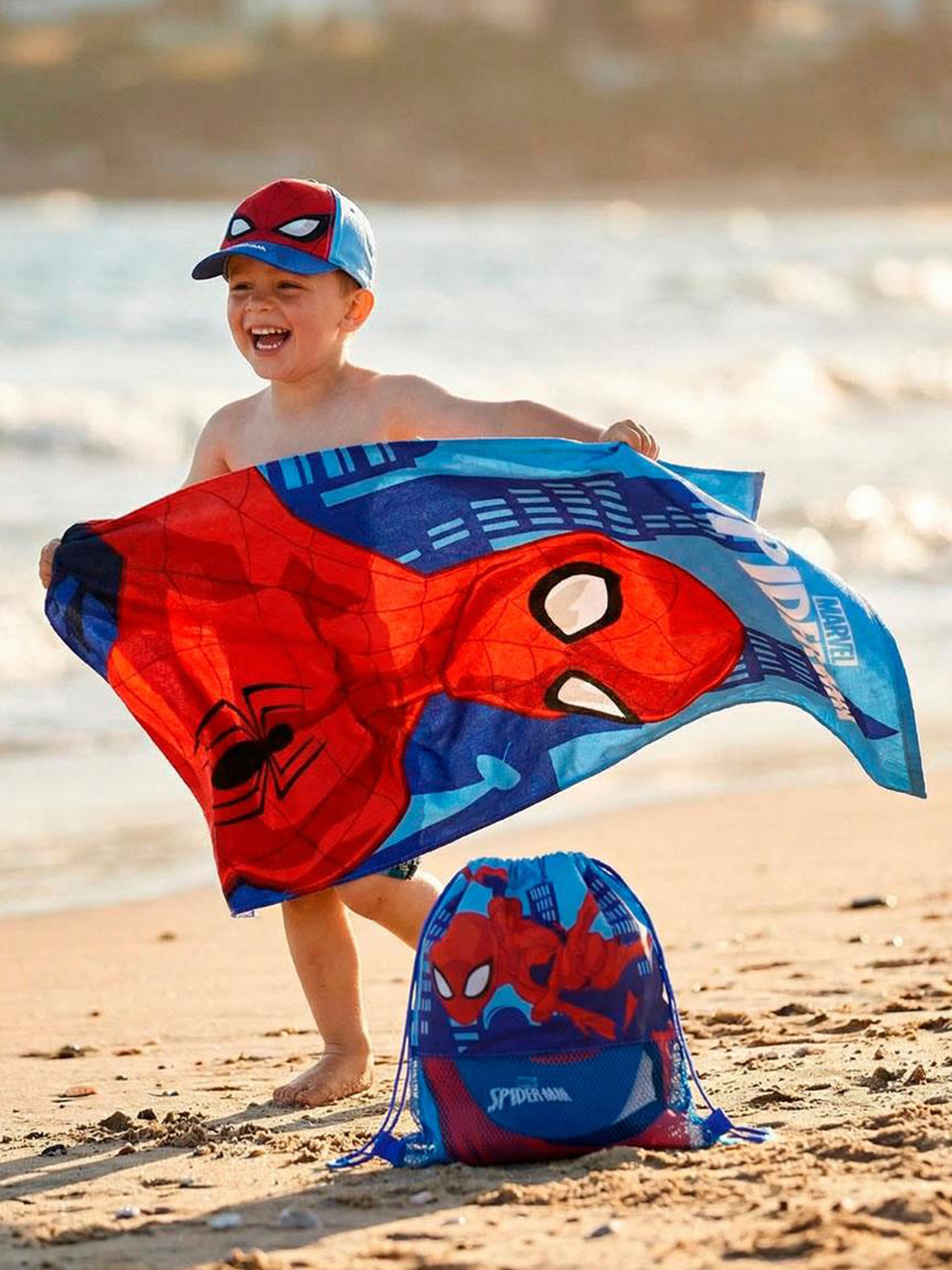 Marvel Spider-Man Strandset mit Handtuch, Kappe &  Turnbeutel, Blau