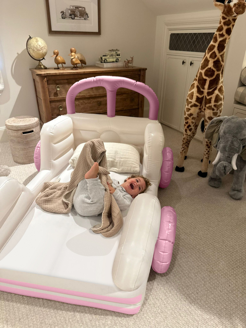 SUNNYLiFE Aufblasbares Kinderbett, Summer Van Candy