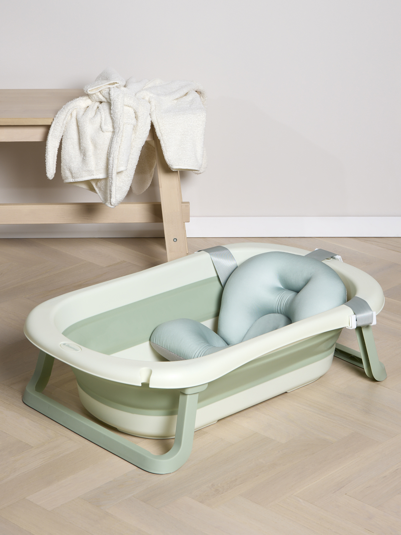 CARE Assist Badewanne inkl. Badestütze, Soft Green