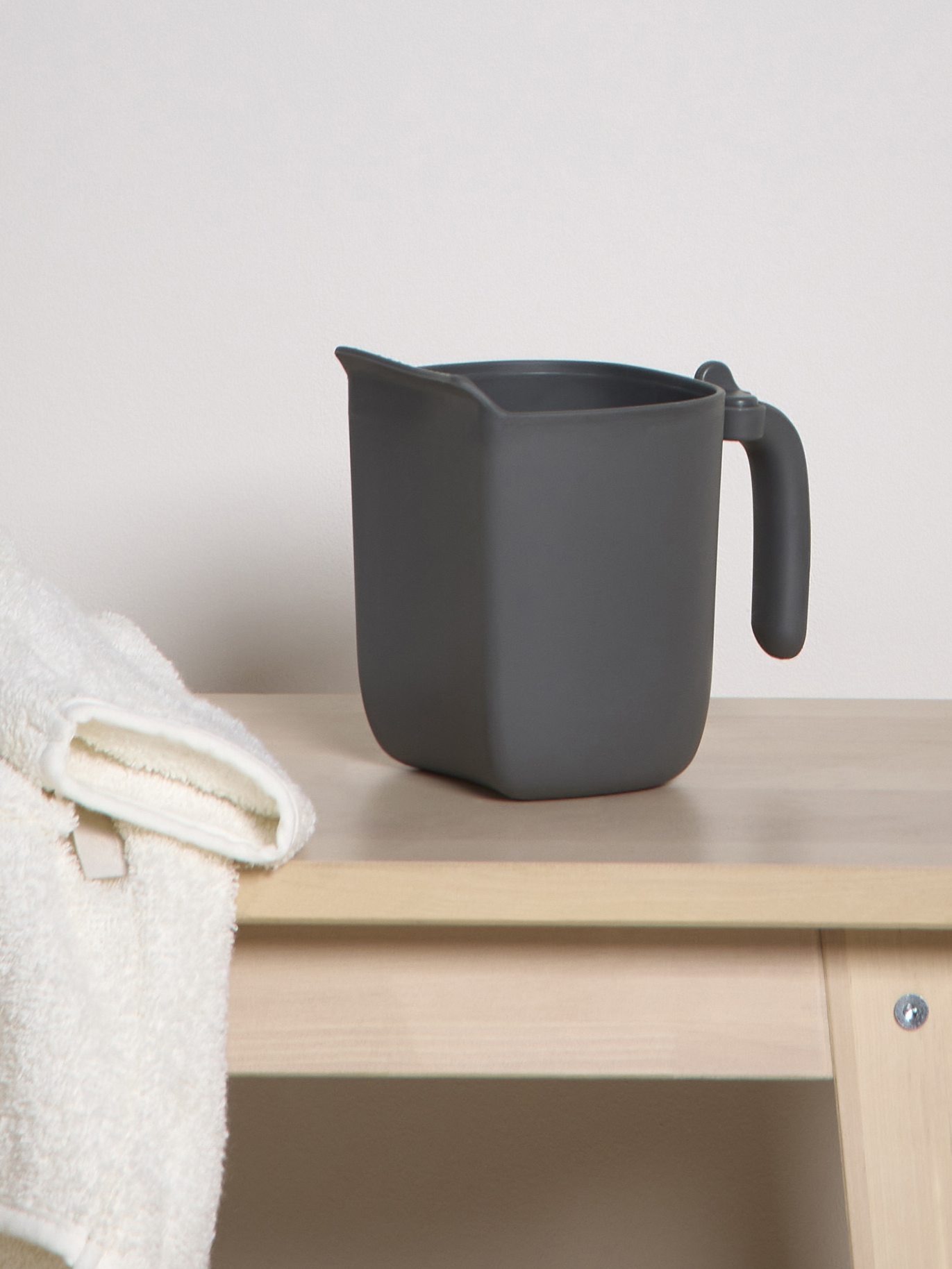 Beemoo CARE Assist Duschkanne, Deep Grey