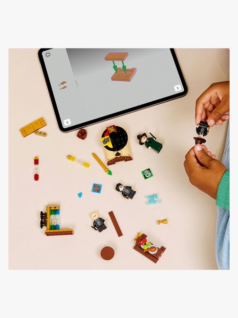 LEGO Harry Potter 76460 Schloss Hogwarts: Auswahlzeremonie mit dem Sprechenden Hut