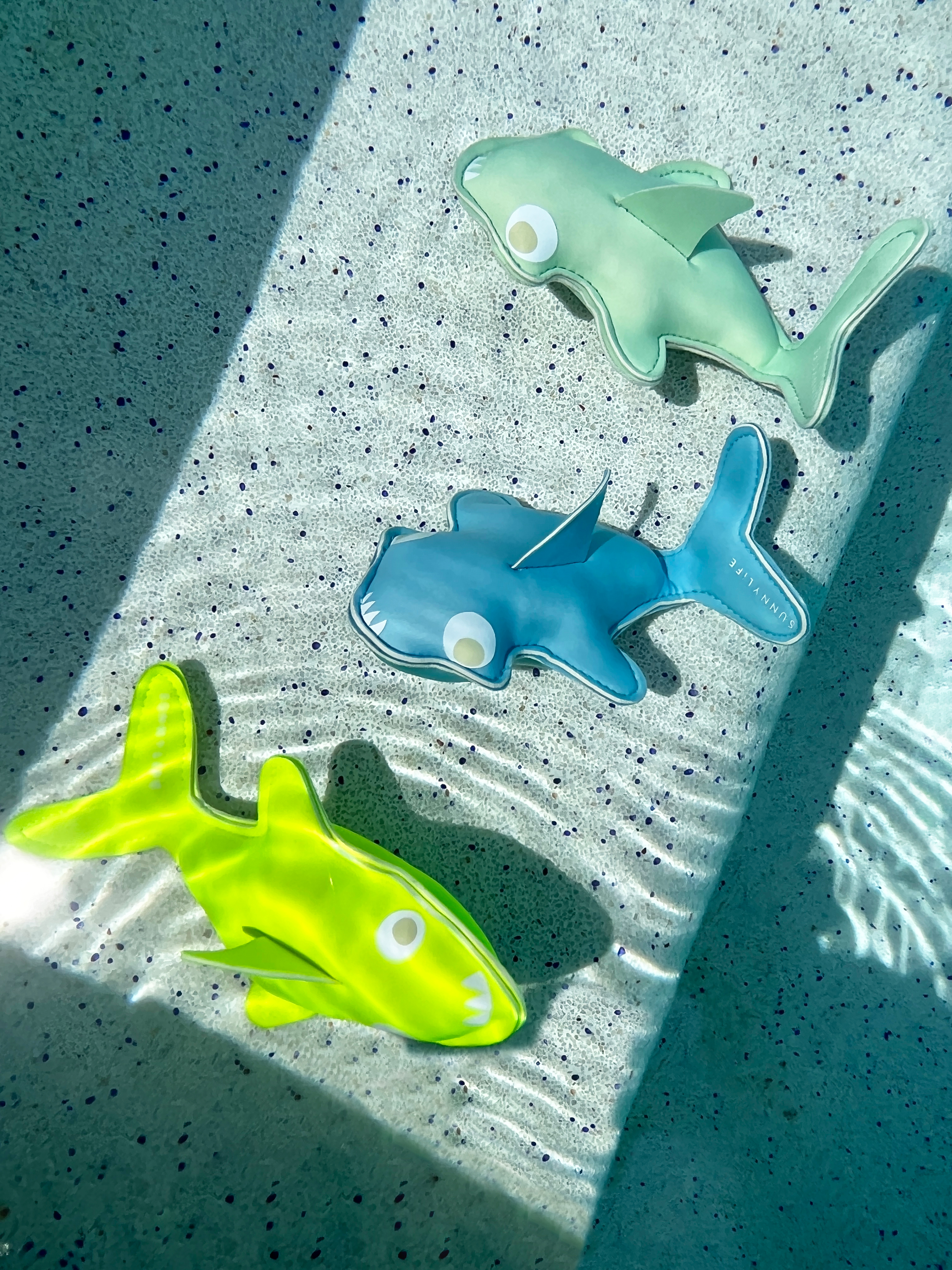 SUNNYLiFE Tauchspielzeuge 3er-Pack, Salty the Shark