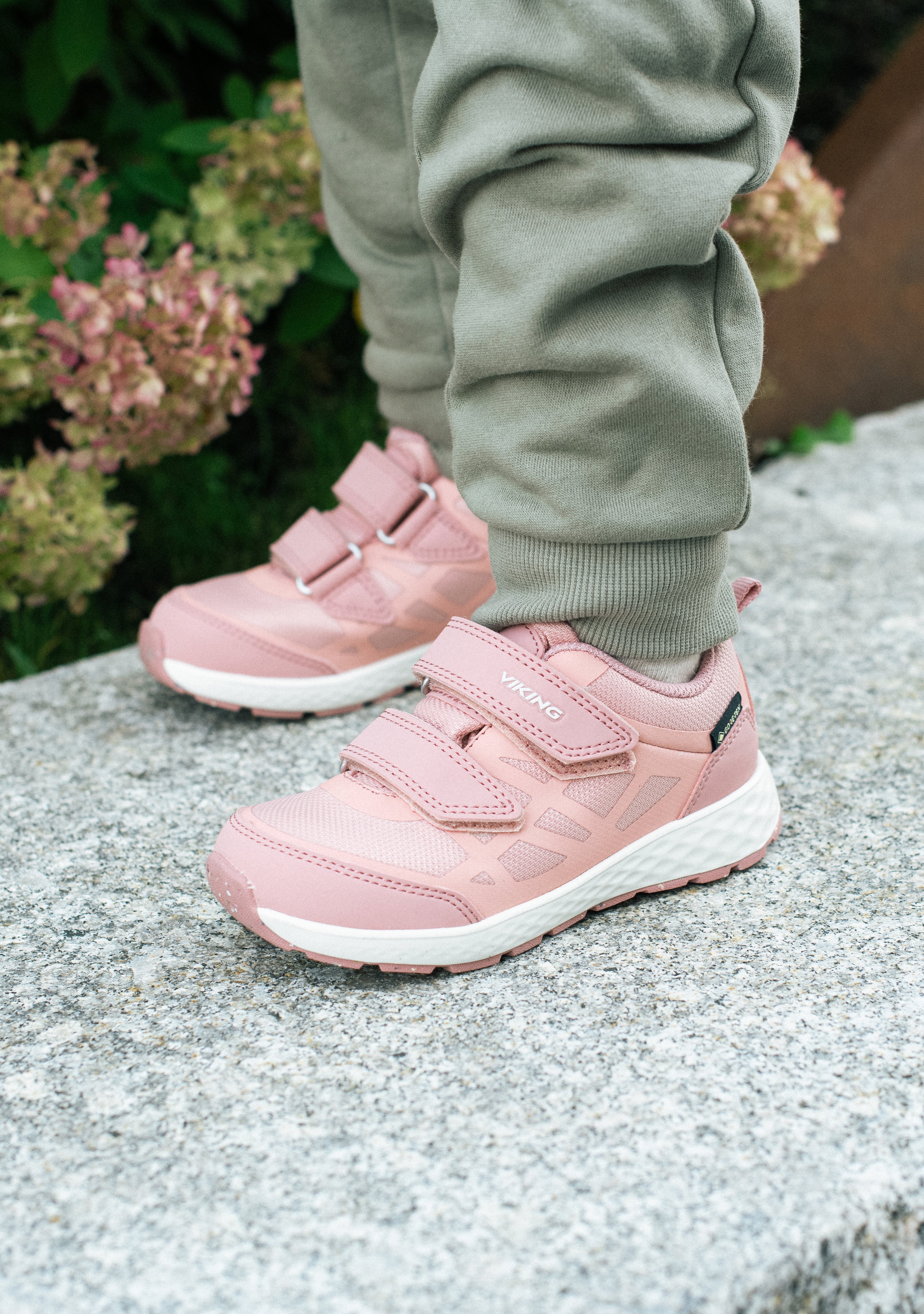 Veme Reflex 2V GTX Kinder Sneaker, Light Pink, 32, Kinderschuhe