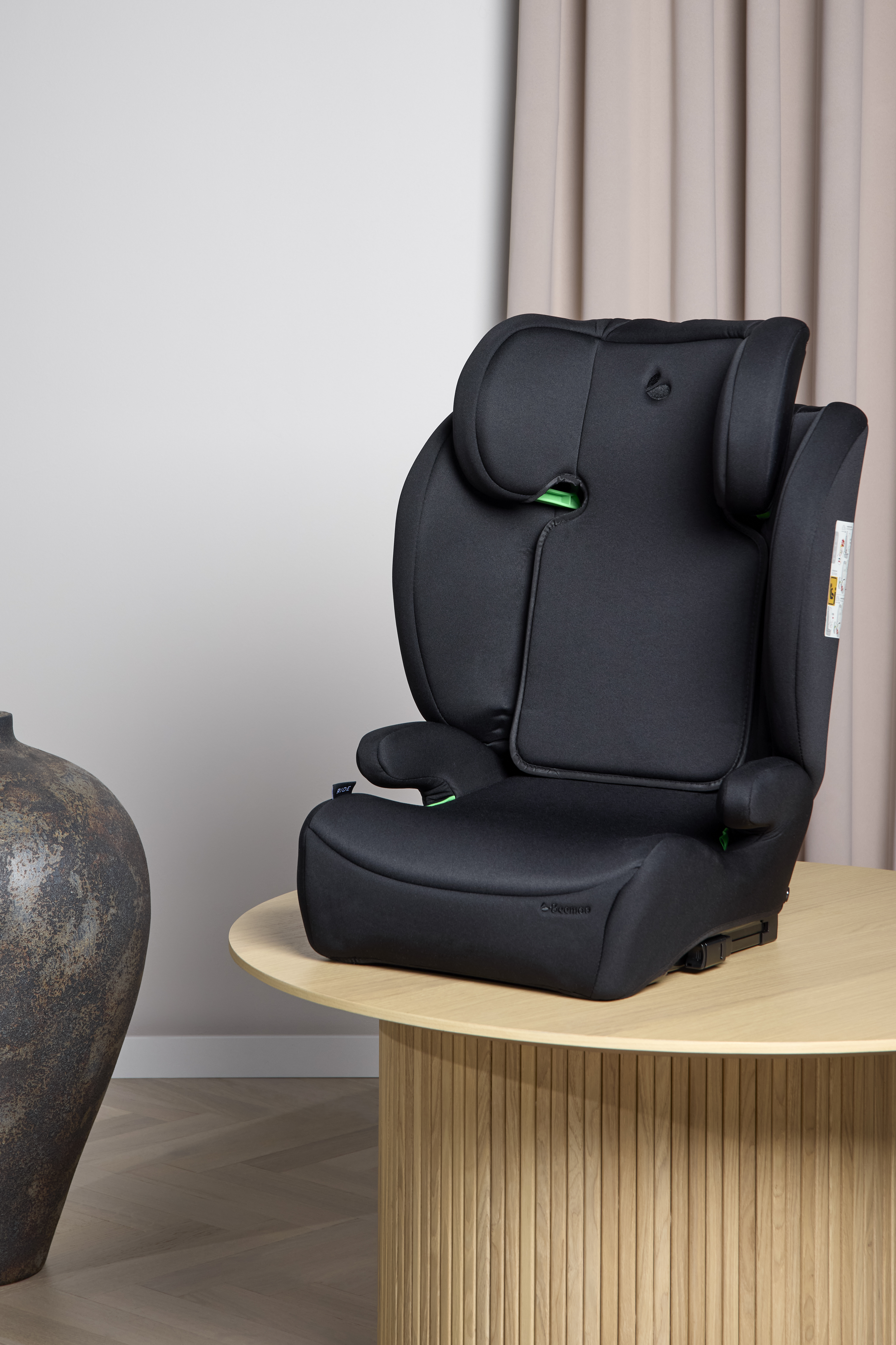 Beemoo Ride i-Size Kindersitz ISOFIX, Black Stone