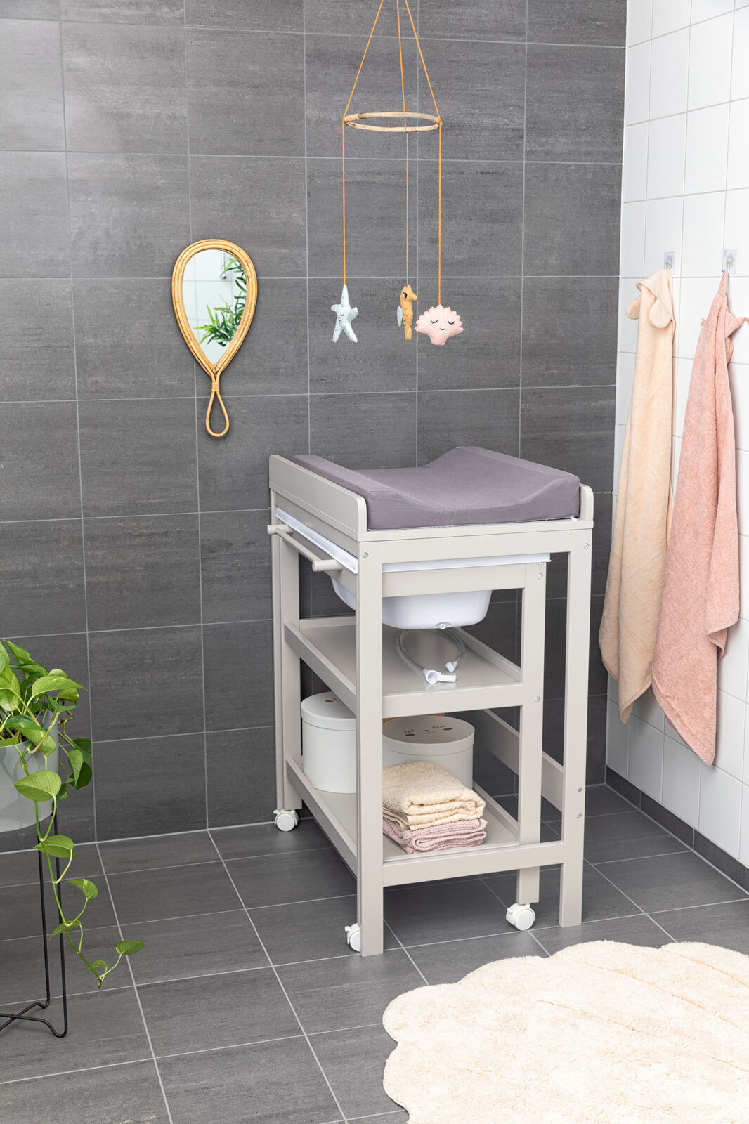 JLY-KM418-WARMGREY-2202_3b.jpg