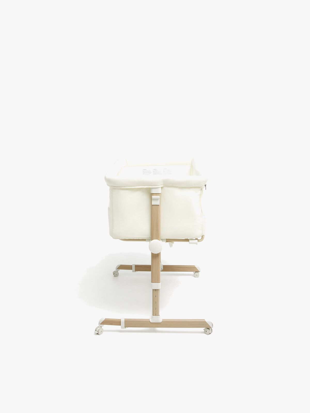 Q2-White-1895_3d.jpg