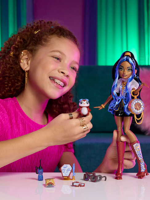 Monster High Core Puppe Robecka Steam & Captain Penny