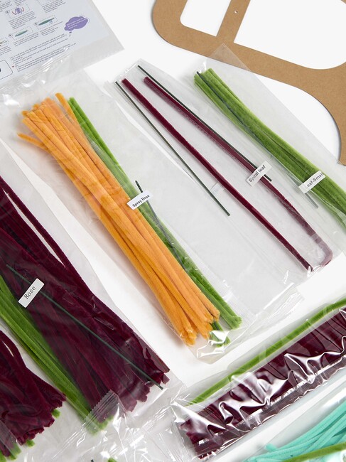 Fippla DIY-Set Blumenstrauß mit Pfeifenreinigern 21 Teile, Rot