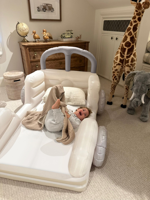 SUNNYLiFE Aufblasbares Kinderbett, Summer Van Sand