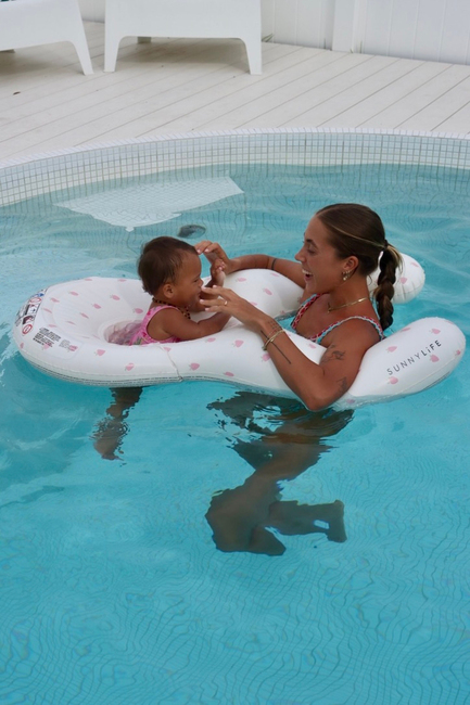 SUNNYLiFE Baby Float Together Aufblasbare Luftmatratze, Strawberry Sunshine