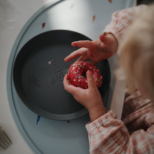 Mushie Tischset Silikon, Retro Cars