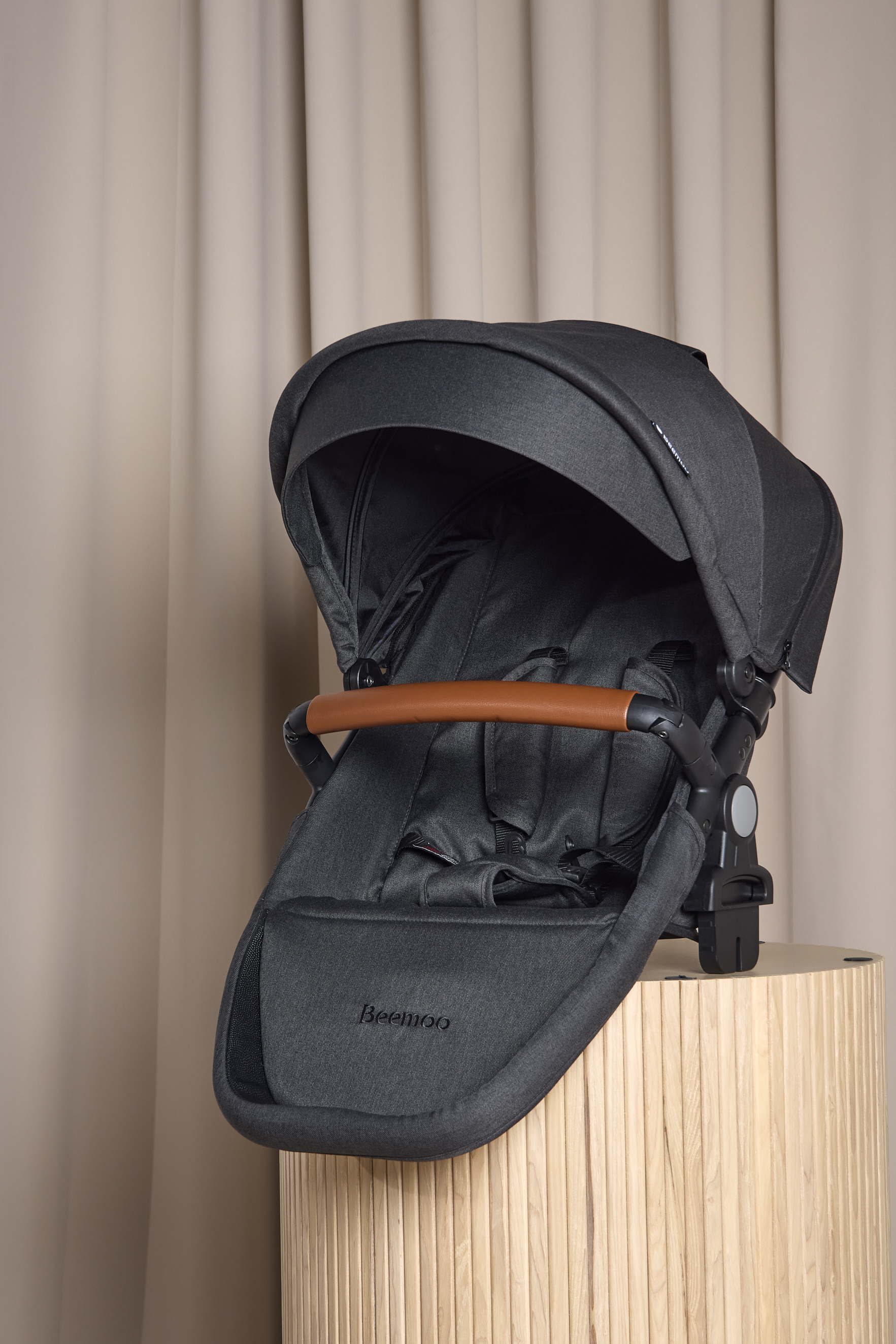 Maxi 4 Twin Geschwistersitz, Black / Black