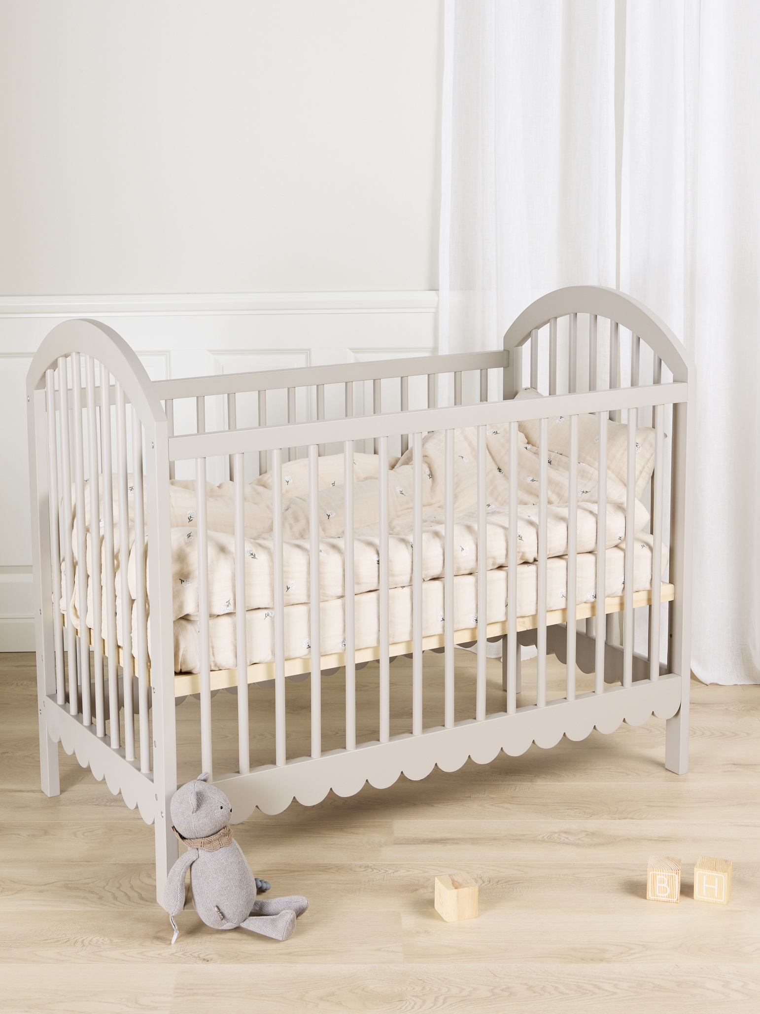 Babybett, Greige