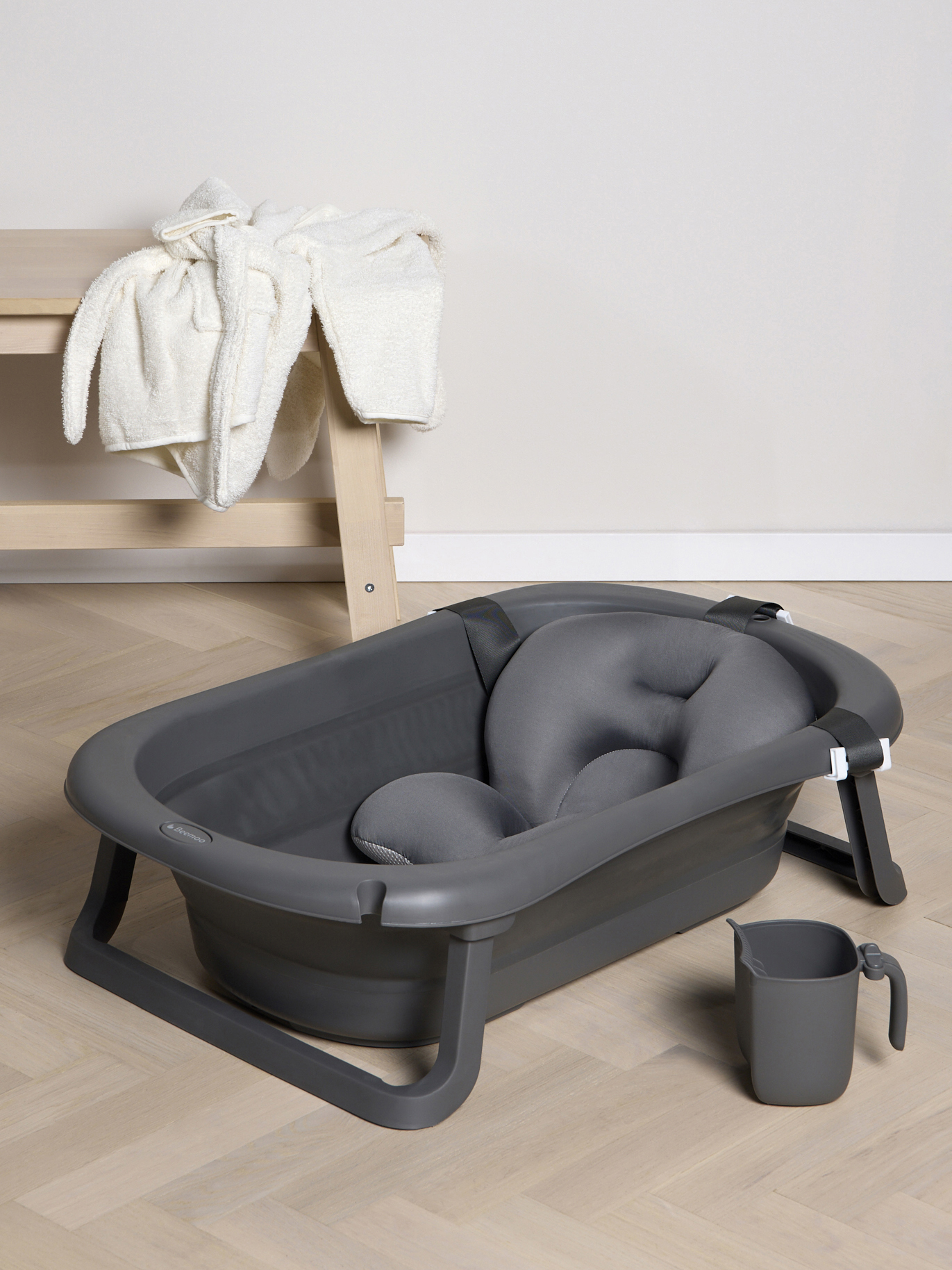 Beemoo CARE Assist Badewanne inkl. Badestütze &  Duschkanne, Deep Grey