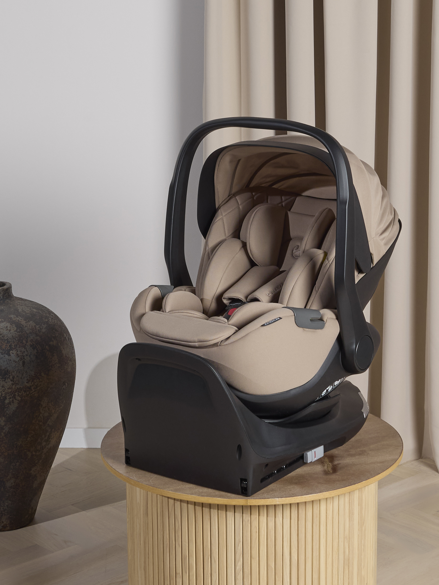 Beemoo Revolve i-Size Babyschale inkl. Basis, Taupe