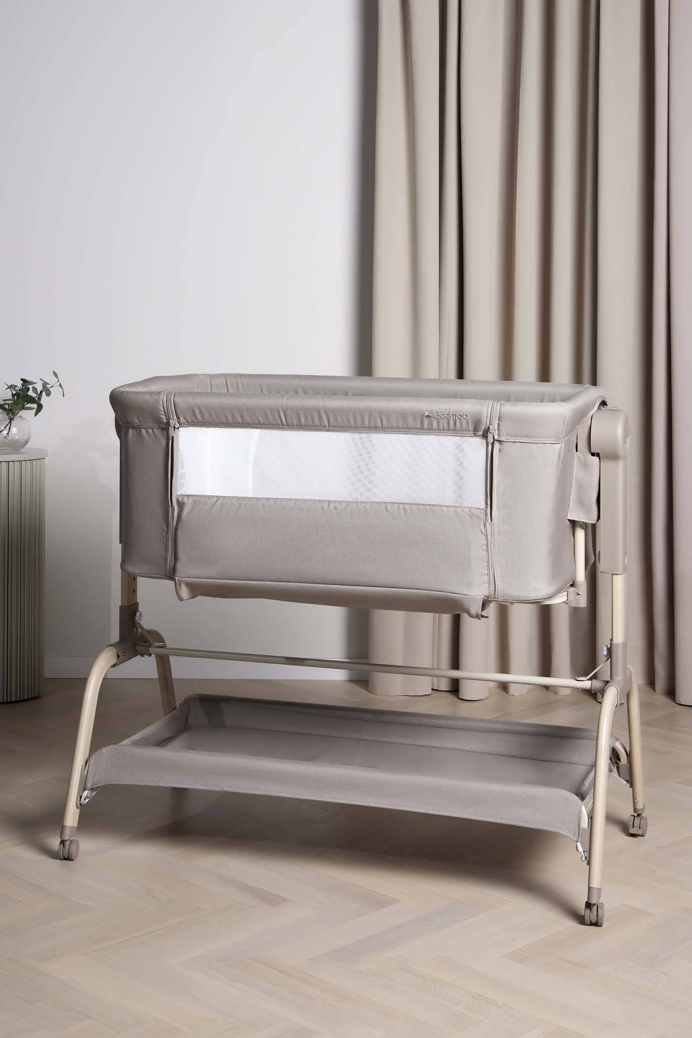 Beemoo CARE Motion Beistellbett, Taupe/Wood