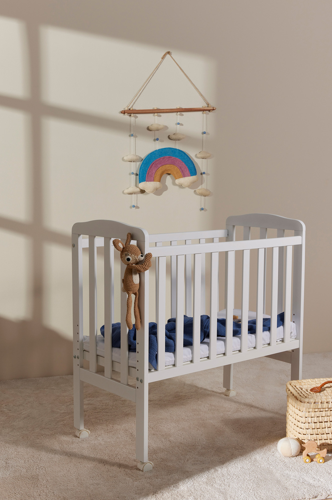 JLY ALICE Babybett mit BabyDan Matratze Comfort 40x84