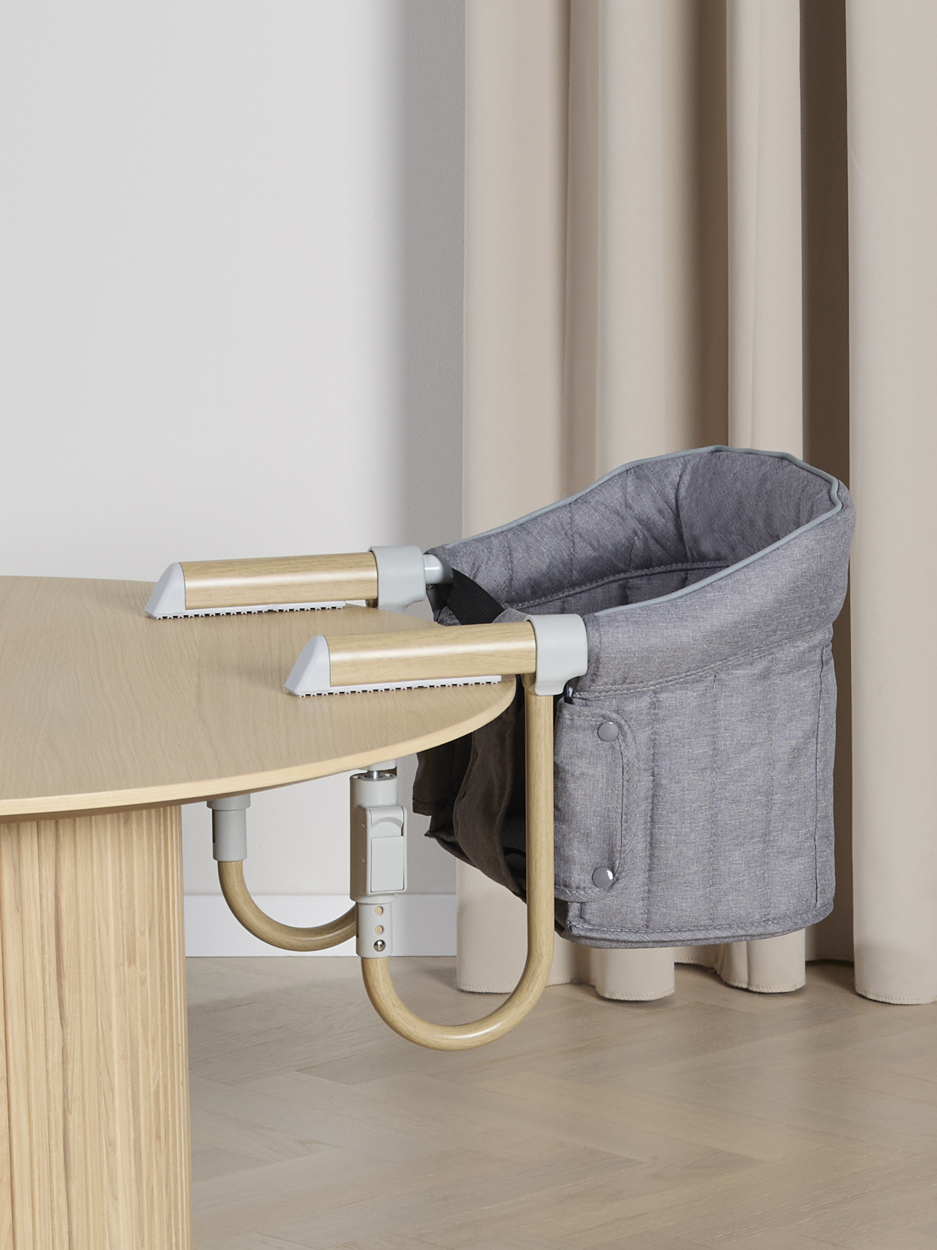 CARE Meal Tischsitz, Grey / Nature