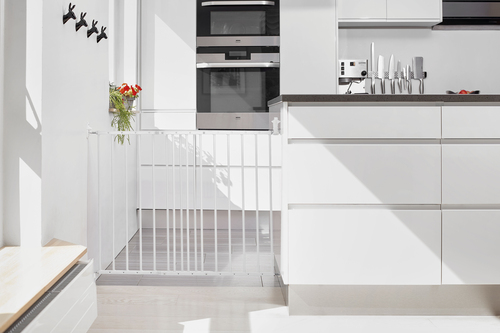 BabyDan NarrowDan Schraubgitter 56,5-81,5 cm, Weiß