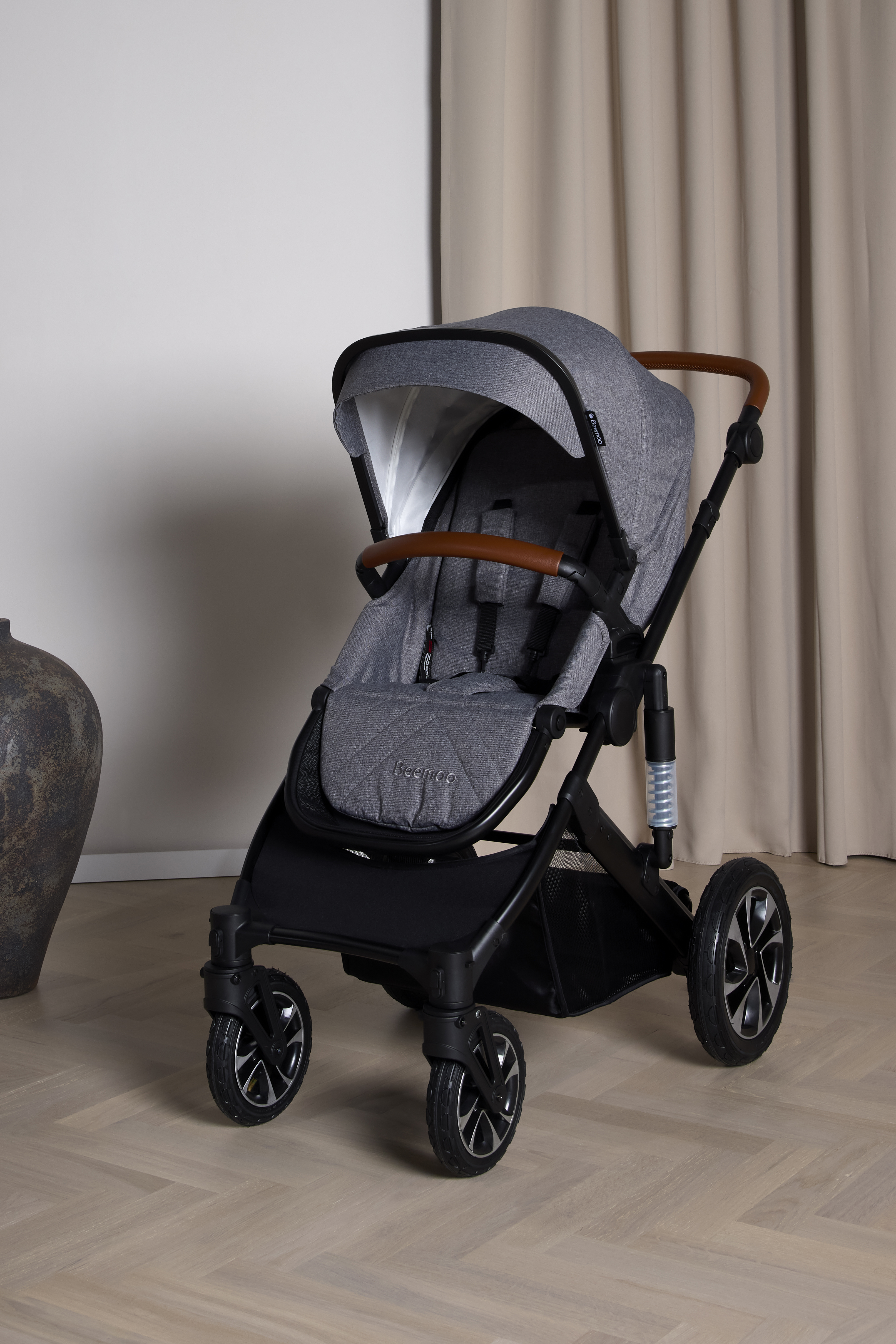 Maxi 4, Grey / Black